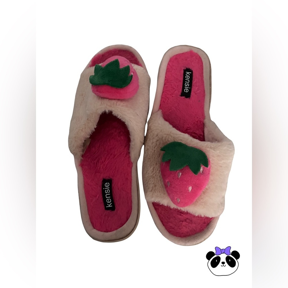 ⭐️ 3 for $22 - Kenzie Strawberry Fleece Lined Slides - Size 10/11, EUC